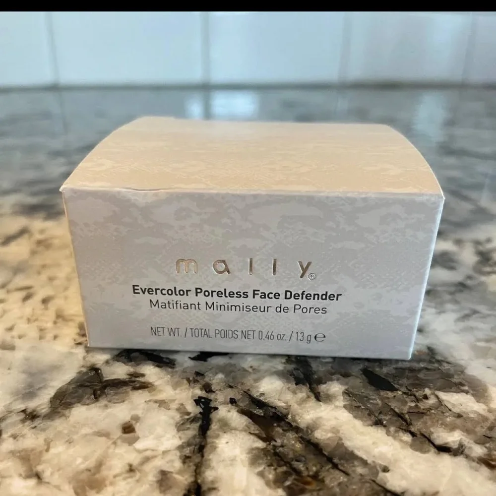 Mally Evercolor Poreless Face Defender NEW 0.46 oz 13g full size